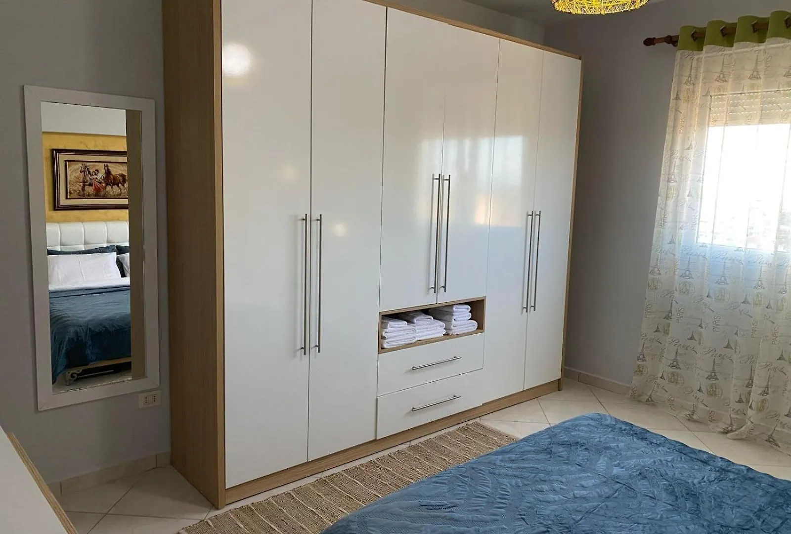 Modern Apartament フィエル アルバニア