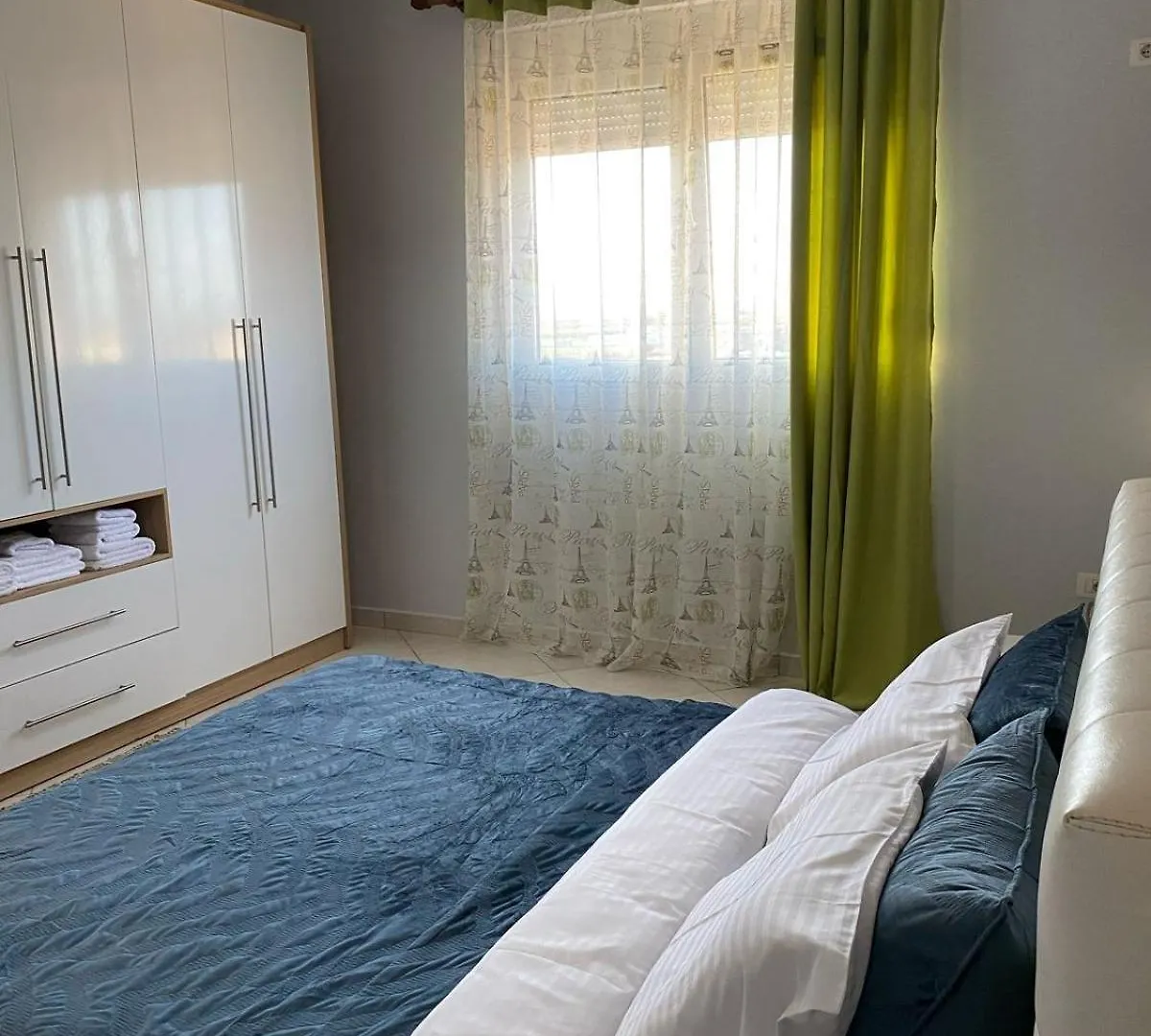 Modern Apartament Fier 0*,  Albania