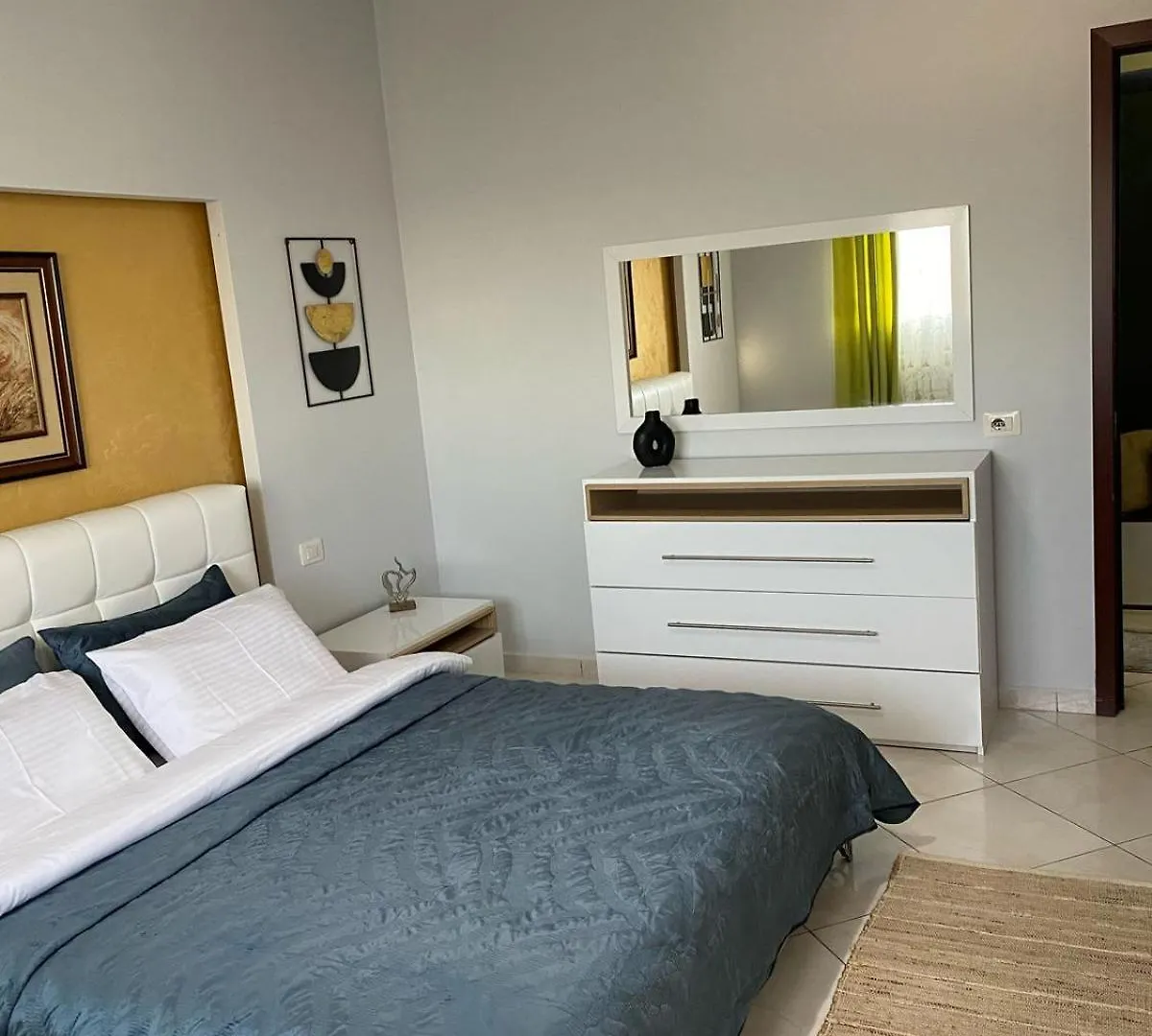 アパート Modern Apartament フィエル アルバニア